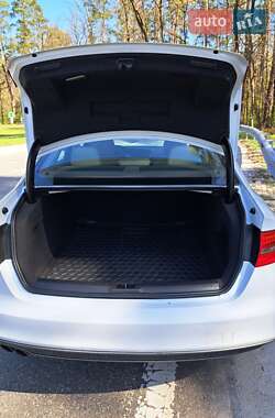 Седан Audi A4 2013 в 