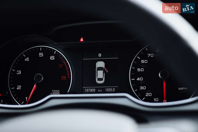 Седан Audi A4 2012 в Жовкві