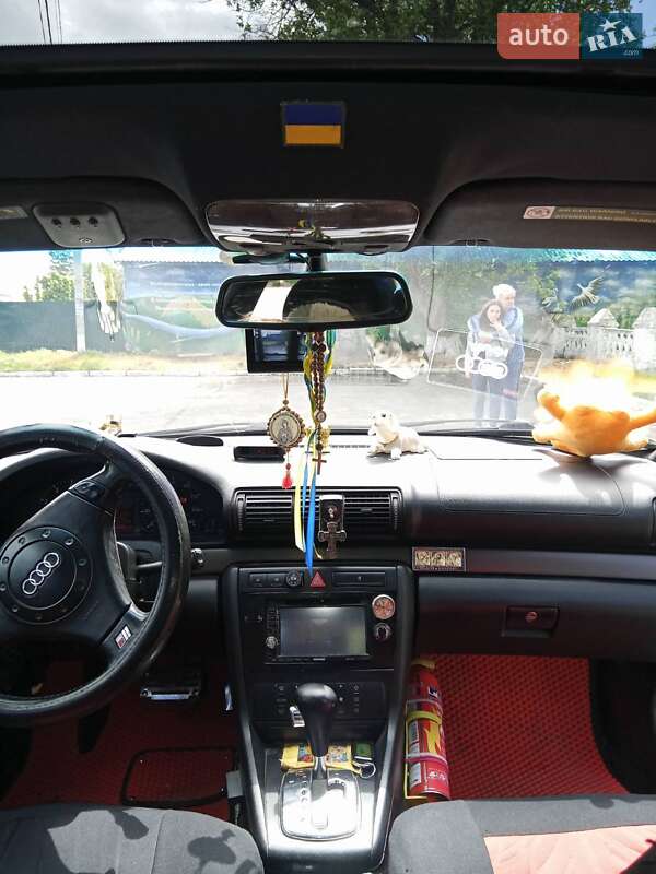 Седан Audi A4 2000 в Новоархангельске