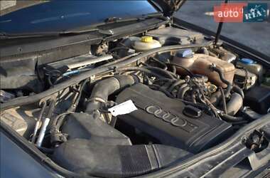 Седан Audi A4 1995 в 