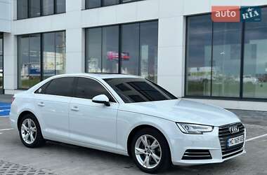 Седан Audi A4 2018 в Львові