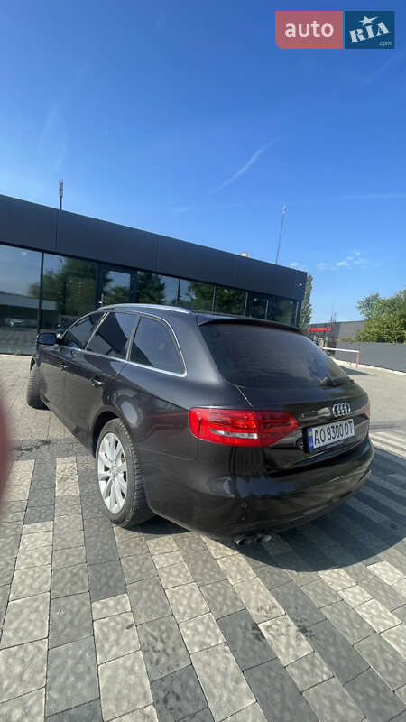 Универсал Audi A4 2012 в Ужгороде