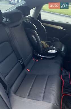Седан Audi A4 2011 в 