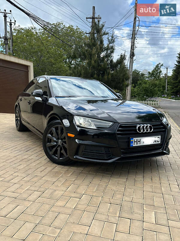 Седан Audi A4 2017 в 