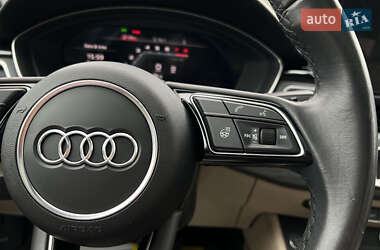 Седан Audi A4 2022 в 