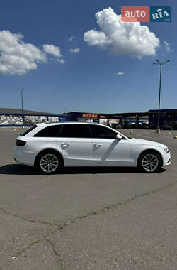 Универсал Audi A4 2013 в 