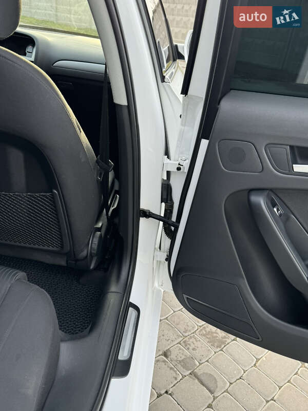 Универсал Audi A4 2013 в Первомайске