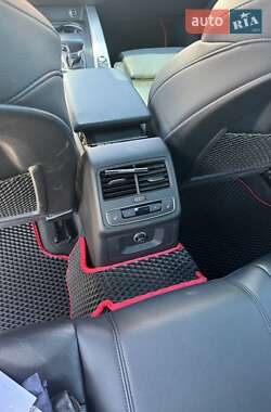 Седан Audi A4 2016 в 