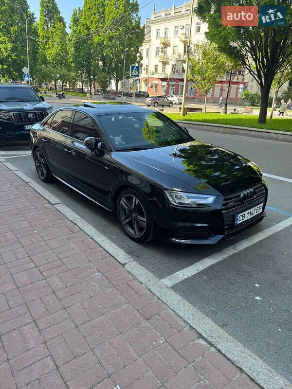 Седан Audi A4 2016 в 