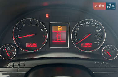 Седан Audi A4 2002 в 