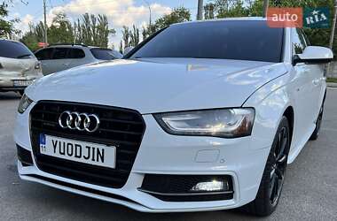 Седан Audi A4 2013 в 