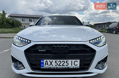 Седан Audi A4 2021 в 