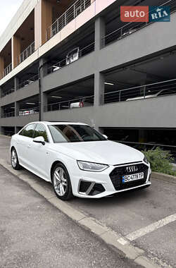 Седан Audi A4 2024 в Львове