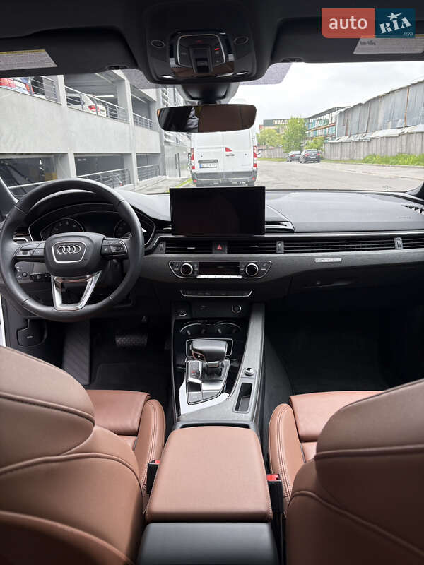 Седан Audi A4 2024 в Львові