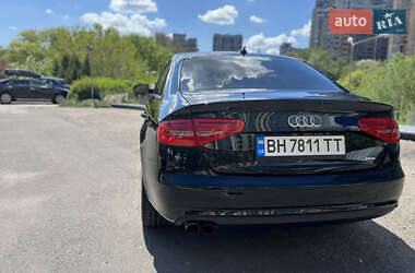Седан Audi A4 2013 в 