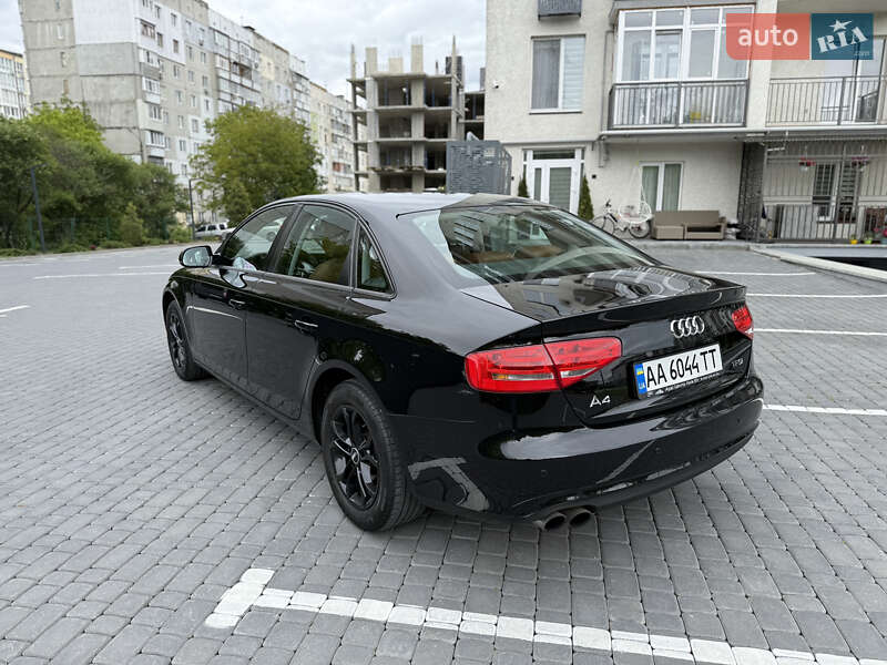 Седан Audi A4 2013 в Киеве