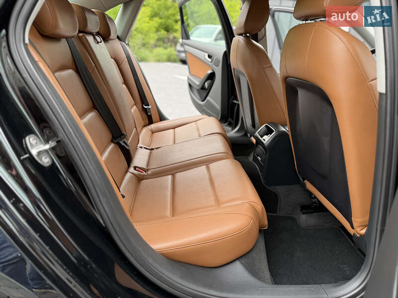 Седан Audi A4 2013 в Киеве