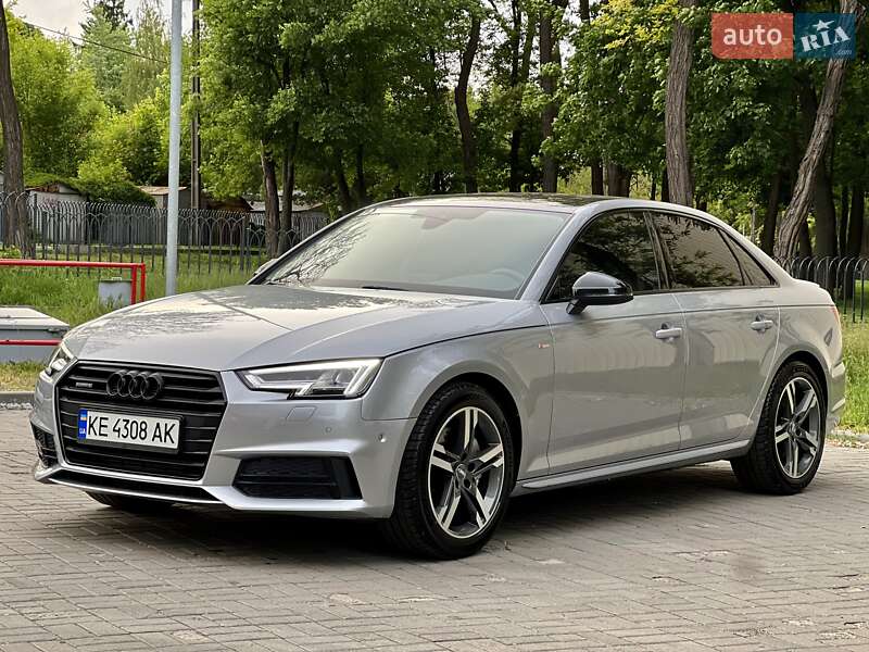 Седан Audi A4 2017 в 