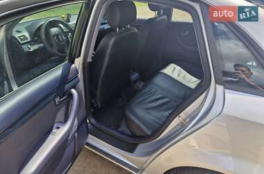Седан Audi A4 2004 в 