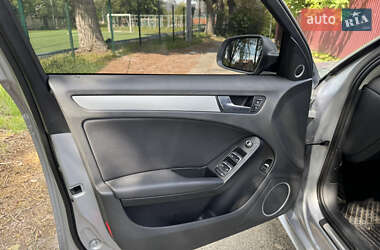 Седан Audi A4 2015 в 