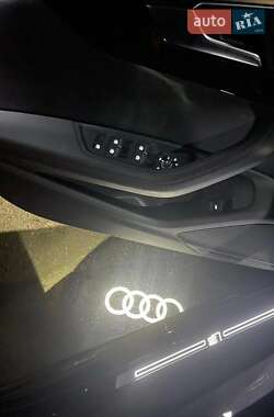 Седан Audi A4 2019 в 