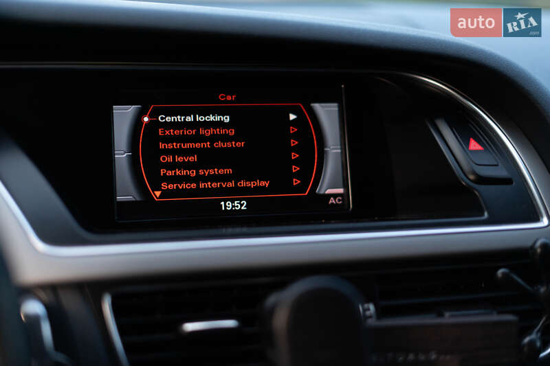 Универсал Audi A4 2012 в Новояворовске