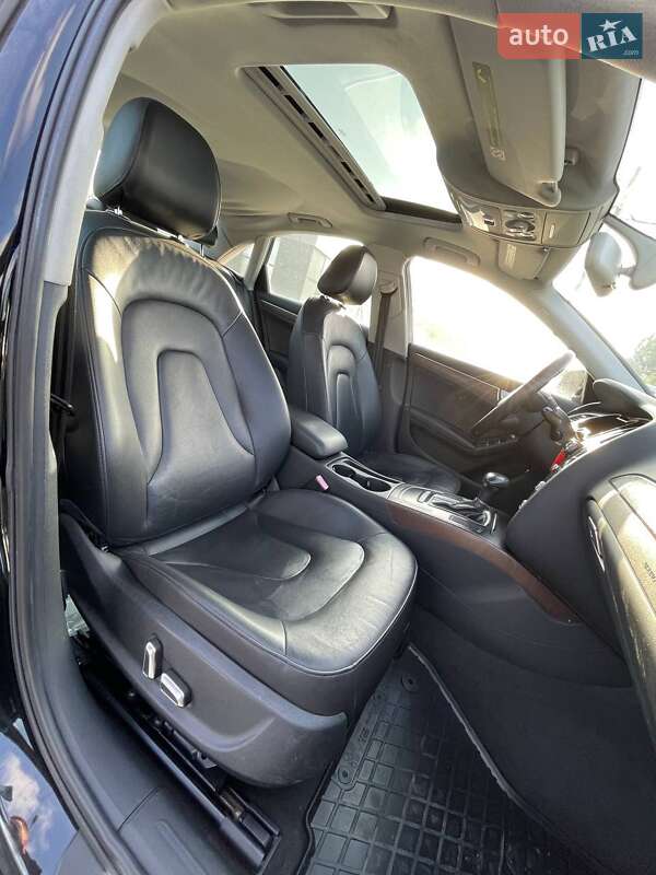 Седан Audi A4 2013 в Львові