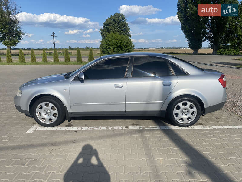 Седан Audi A4 2002 в Киеве