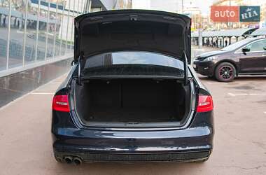 Седан Audi A4 2015 в 