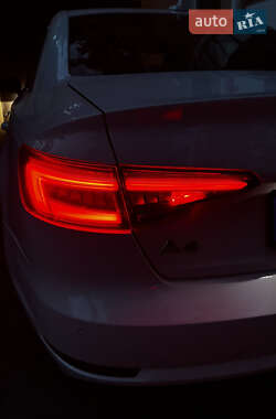 Седан Audi A4 2016 в 
