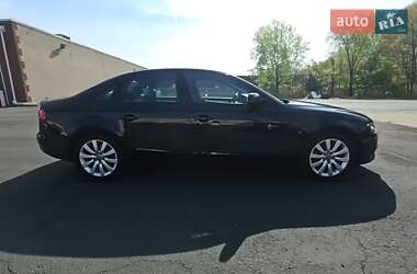 Седан Audi A4 2014 в 