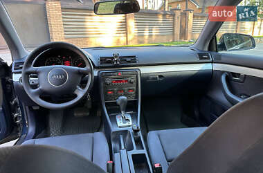 Седан Audi A4 2004 в 