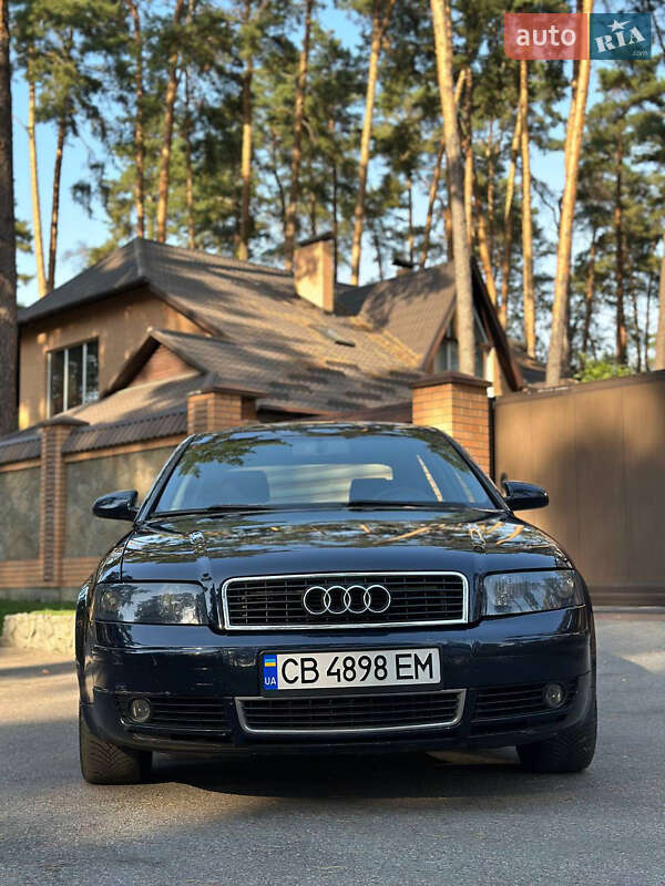 Седан Audi A4 2004 в 