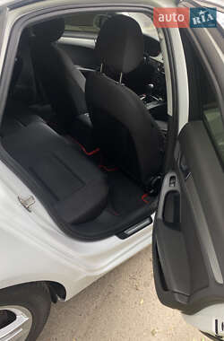 Седан Audi A4 2009 в 