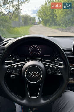 Седан Audi A4 2019 в 