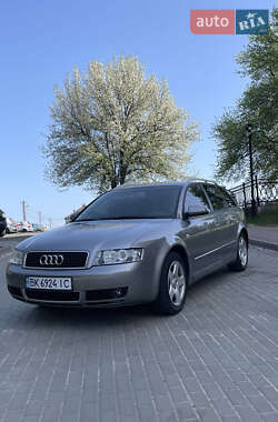 Универсал Audi A4 2004 в Вараше