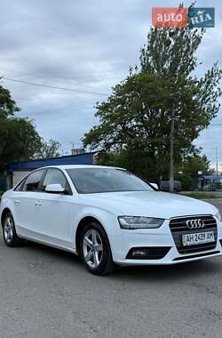 Седан Audi A4 2013 в 