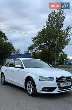 Седан Audi A4 2013 в 