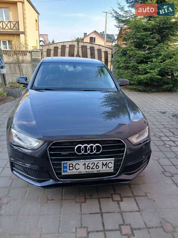 Седан Audi A4 2014 в Львові