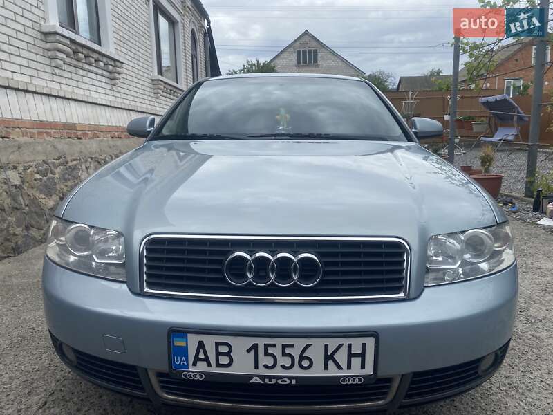 Седан Audi A4 2002 в Гайсине