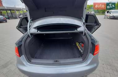 Седан Audi A4 2010 в 