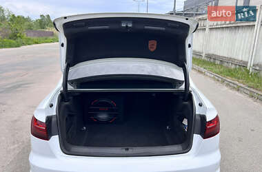 Седан Audi A4 2020 в 