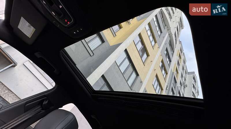 Седан Audi A4 2016 в Ивано-Франковске