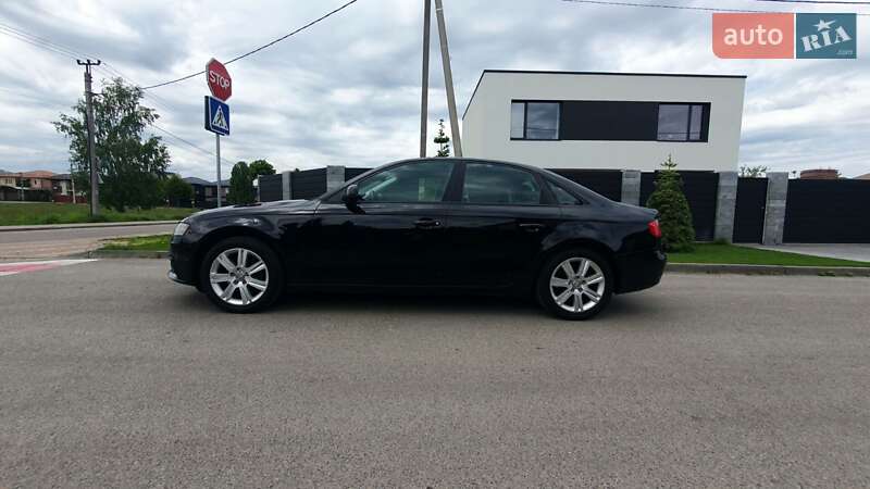 Седан Audi A4 2010 в Киеве
