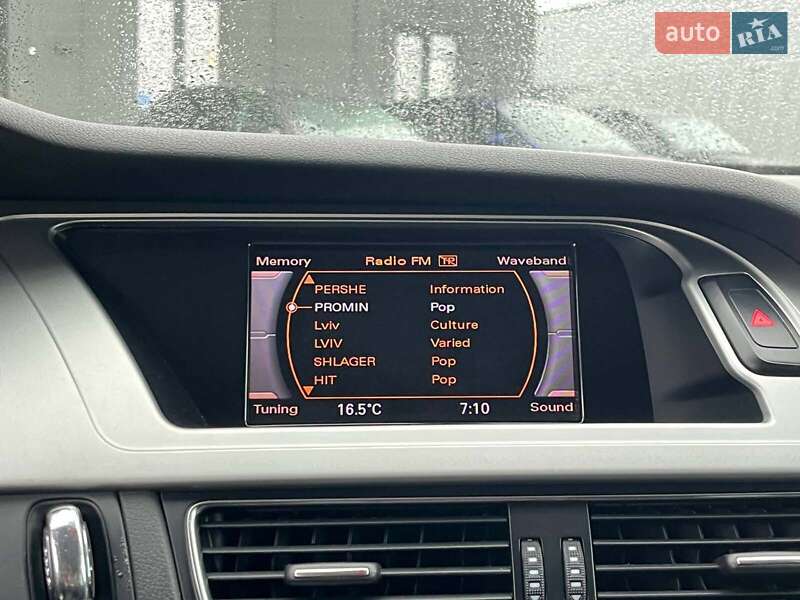Седан Audi A4 2010 в Львове