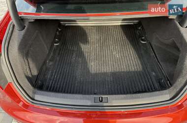 Седан Audi A4 2013 в 
