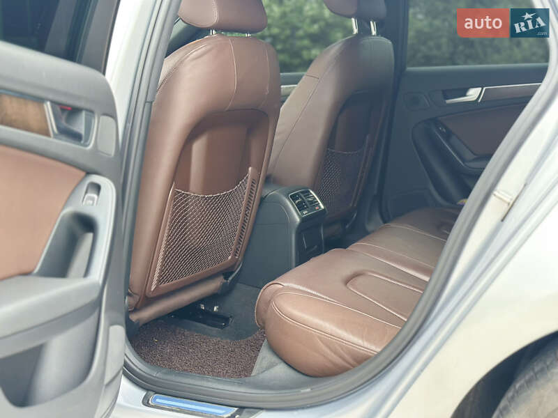 Седан Audi A4 2014 в Киеве