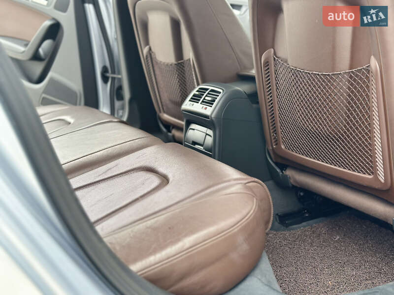 Седан Audi A4 2014 в Киеве