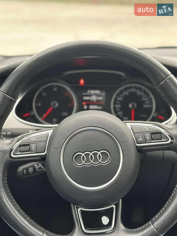 Седан Audi A4 2014 в Киеве