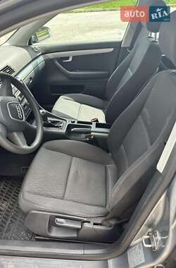 Седан Audi A4 2005 в 